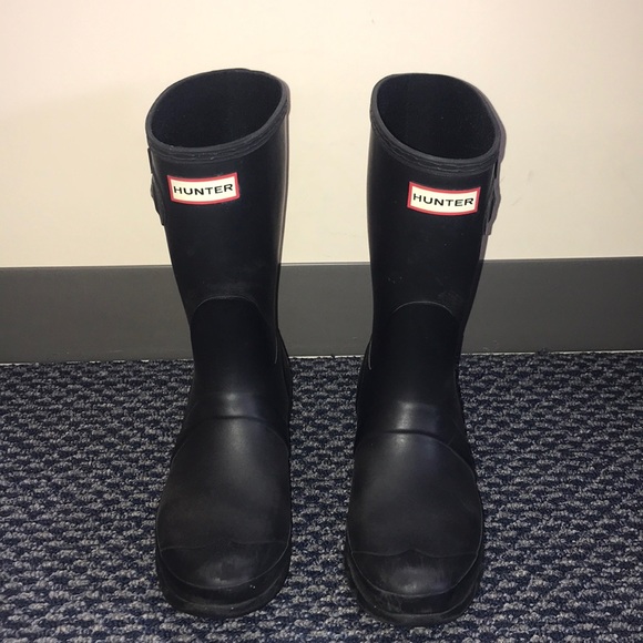 Hunter Shoes - Black Hunter short boots size 8